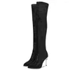 Boots Femme Cow Leather High Talon extensible sur le genou Point Toe Broider Plate-plaque de jambe mince