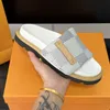 2024 Sandal Slipper Grey Black Sandal Original Man Designer Slipper för Mans Luxury Slipper House Womens Green Pink Platform Shoes 35-45