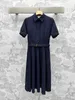 Basic Casual Kleider Designer Summer Style Pendeln eleganter Stil bestickter Buchstaben Button Gürtel Flip Kragen Kleid Frauen 80YG