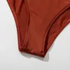 Kvinnors badkläder avtagbara bröstkuddar baddräkt Stylskt nät skarv Monokini med hög midjehalterhals för strandkläder