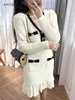 Casual Dresses High-End White paljetter Plaid V-hals Sequin Color Matching Bow Sticke Dress for Women Spring Pendut Style Versatile Mini