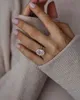 Bröllopsringar Jovovasmile Moissanite Ring True 18K Rose Gold 4.5 karat 8x12mm ovala smycken kvinnors engagemang Förslag Romantisk Q240511