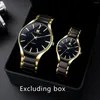 Montre-bracelets 2pcs / ensemble Black Gold Business Leisure Couples Watch Set Gift Choice