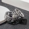 Ringar fyrkantiga dubbla g ring ihåliga ut graverade mönster vävda breda s925 silver mode par ring