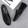 Casual schoenen punkstijl mannelijke loafers handgemaakte mocassins echte lederen mannen flats luxe comfortabele heren rijden schoeisel slip op plat