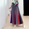Kobiety Spring Gradient miyake plisowane luźne i wszechstronne szerokie zapiekanki spodni Modna jesień ulicy w stylu Rainbow Pants 240506