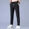 Pantalones para hombres 2024 Hielo seda para hombres verano nuevo gris negro delgada pantalones casuales al aire libre