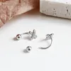 Boucles d'oreilles personnalisées avec des perles rondes et une lettre de vis x Design en argent S925