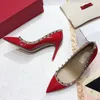 Sandales de fronde rivets sexy Chaussures de talons hauts authentiques en cuir véritable classique stiletto metal concepteur femme rivet sandale sandale pointue 6cm 8cm 10cm pompes de mariage