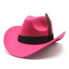 Nouveau chapeau de cowboy mode et Unisexe Solid Jazz Hat avec une décoration en forme de vache Western Cowboy Hat Sorero Hombre