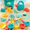 Sandspiel Wasser Spaß 18 Sets Childrens Beach Spielzeugsets Hourglas Baby Travel Outdoor -Werkzeuge mit Sand Rake Water Tank Shovel Rake Modell2405