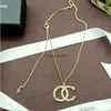 Xiao Necklace Womens New Styleパーソナライズされた気質香ばしいおばあちゃんクラシックデザインファミリーレターカラーチェーン