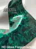 HD gloss vert forgé en carbone Enveloppe de vinyle Couvrant le film avec une libération de colle à basse colle initiale Foil d'auto-adhésif 1,52x18m 5x59ft avec une doublure pour animaux de compagnie