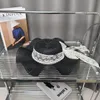 Роскошная дизайнерская шляпа элегантная кружевная ремешок соломенная шляпа пляжные каникулы Большой края рыбака Шляпа путешествия на открытом воздухе женский солнцезащитный крем шляпу