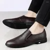 Casual Shoes Men's Leather Slip on Loafers 2024 Men Soft Sole Breattable Flats för Moccasins