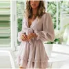 2 피스 드레스 스프링 새로운 유럽 및 미국 패션 섹시한 V- 넥 길 슬리브 거품 소매 주름 가장자리 드레스 단색 Q240511