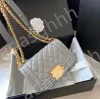 Designer clássico diamante acolchoado le garoto saco de aba saco de ovelha de ombro de ombro de ombro de ombro bola de cor de hardware de hardware de ouro/bolsas de hardware de ouro Bolsas quadradas Bolsas Sacoche ao ar livre 2024