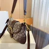 10a créatrice de mode pour femmes Moon Baguette Messager Sacs fourre-tout réel sac à main en cuir miroir de qualité luxueuse sac à demi-sac F SSWL