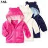 Jaquetas de jaqueta 2024 primavera e outono meninos meninas com capuzes de capuzes zíper de cores sólidas infantis