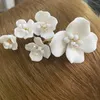 Haarklammern handgefertigte Blumenkammschmuck Mädchen Gold Farblegierung Perle Haarnadel Brauttiaras Hochzeitszubehör