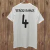 Real Madrids Retro Soccer Jerseys 2013 2014 2015 2017 2018 Finales de football Shirt Benzema Ronaldo Kaka Zidane Sergio Ramos Modric Bale Vintage 11 12 13 14 15 16 17 18