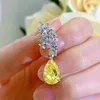 Brincos de balanço Keepigo S925 Sterling Silver Yellow 8 8mm de altura Diamante de carbono Party Irregular Party Fine Jewelry Birthday Presente Ra184