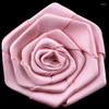 Fleurs décoratives 200pcs / lot 2,4 "ruban de rose Satin Fleur artificielle pour robe tissu de mariage décoration bouquet