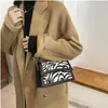 Torba marka jesienna zima moda małe damskie torby krzyżowe kwadratowe retro na jedno ramię pod pachę 8196