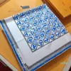 2024 Classic Monogram Pattern Square Scarves Shawl Designer Turban pannband Head Scarf Fashion Märke Lyxig silkescarf för kvinnliga män