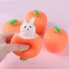 Neuheit Karotten Rabbit Cup Squeeze Spielzeug Hase Squishy Zappet Entlüftung Spielzeug kreative Miniatur -sensorische Dekompression Geschenk für Kinder Erwachsene