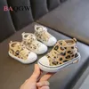 Zapatillas para niñas otoñales zapatos leopardo niños botas de lona casual zapatos para bebés zapatos para niños pequeños princesa princesa d240513