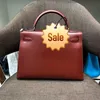 Top Ladies Designer Kaolliy Bag 32 Wein rote Goldschnalle Box Leder Schulter Handheld Damenbeutel Hochwertige tägliche praktische große Kapazität