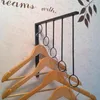 Krokar 1pc europeisk stil sovrum förvaring rack smides järnkläder display stativ väggram hänger fem ringhängare krok