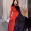 2024 Весна Новый круглый цветовой блок с длинным рукавом Slim Fit Plare Designer Designer Maxi платье длинные рукава Длинные юбки для женского дизайнера 36A0