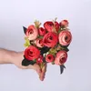 Decoratieve bloemen 10 hoofden zijden diy camellia kunstmatige kleine rozen bruids boeket kerstfeestje decor nepbruilinghuis decoratie