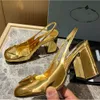 Designer sandalen vrouwen met kristallen verfraaiingen rond teen lage hakken slingbacks echte lederen casual pumps enkelband gouden kleding schoenen dh
