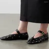 Chaussures décontractées petite tête carrée peu profonde pêche à l'œil Rivet Décoration une ligne avec boucle Mary Jane Flat Flat Sole Single Shoe