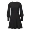 Casual Dresses Elegant Long Sleeve Black Friday Party Kort klänning 2024 Fashion Slim Sticke Winter for Women