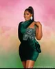 2024 Plus -Size -Cocktailkleid für Frauen Abschlusskleider Hunter Green Illusion High Neck Velvet Kurzes Mini -Prom -Kleid applizierte Spitze Perlengeburtstagsfeier C103