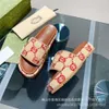 Designer Dad Sandals Stock a lungo termine Summer Sole Sole Solle Sandals Ricamerate da donna Slifori a fondo piatto