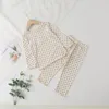 Kläder sätter koreansk stil vår/höst/sommar baby polka dot hemkläder pajamas flickors långa ärm tvådelad kostym
