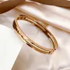 Fashion Trend Bracelet creux de la personnalité de tempérament en or rose Bracelet ouvert 17 cm avec lettres 18k bracelet en or