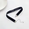 Chokers Simple Retro Black Velvet med ett kärlekshalsband och ett ledande ringhalsband som är lämpligt för kvinnor D240514