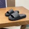 Designer -Hausschuhe Männer Sandalen Plattform Hausschuhe Anti -Schlupf -Trendy Brand Pantoffeln Paare bleiben zu Hause. Neue dicke Sohle -Wort -Hausschuhe Erhöhte Kühlschuhe