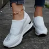 Chaussures décontractées brillant les plateaux cristallins pour les femmes Slip d'automne sur plate-forme baskets Femme Sports respirants Marche plus taille 43