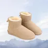 Fabriksutflykter Korta snöstövlar Keep Warm Boot Sheepskin Cowskin äkta läderplyschstövlar med dammkartskort Vackra julklappar