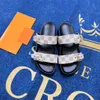 Lüks Sandalet Erkek Kadın Tasarımcı Terlik Paseo Slaytlar Moda Düz Denim Mavi Beyaz Beyaz Kahverengi Donanma Nudie Man Platform Ayakkabı Yaz Plaj Flip Flops Scuffs