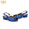 Kleidungsschuhe, die italienisches Modedesign Low -Heels Sandalen Schöne PU mit Strass Royal Blue und Taschen Set für Hochzeitsfeier