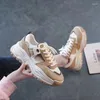 Gelegenheitsschuhe Marke Frauen Chunky Sneakers vulkanisieren koreanische Mode weibliche schwarze weiße Plattform dicke einzige Sneaker Frau