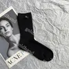 Kadın Sıradan Çorap Uzun Çoraplar Çorap Desgienr Nefes Alabilir Spor STOCK MARKA MEKTUP Düğme Çorap